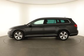 Volkswagen Passat - 2020