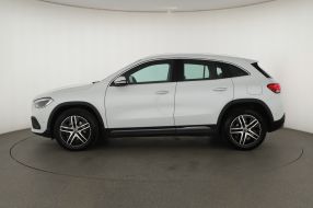 Mercedes-Benz GLA - 2022