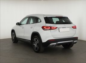 Mercedes-Benz GLA - 2022