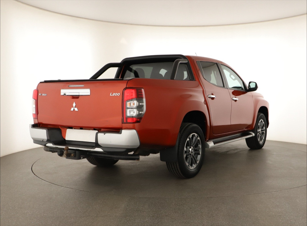 Mitsubishi L200