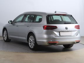 Volkswagen Passat - 2015