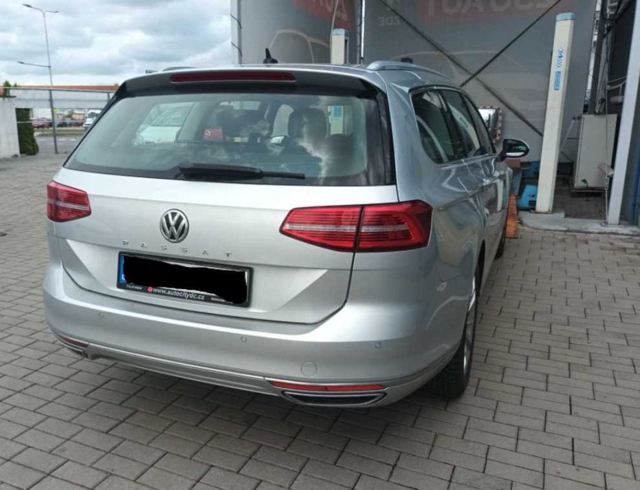 Volkswagen Passat - 2015
