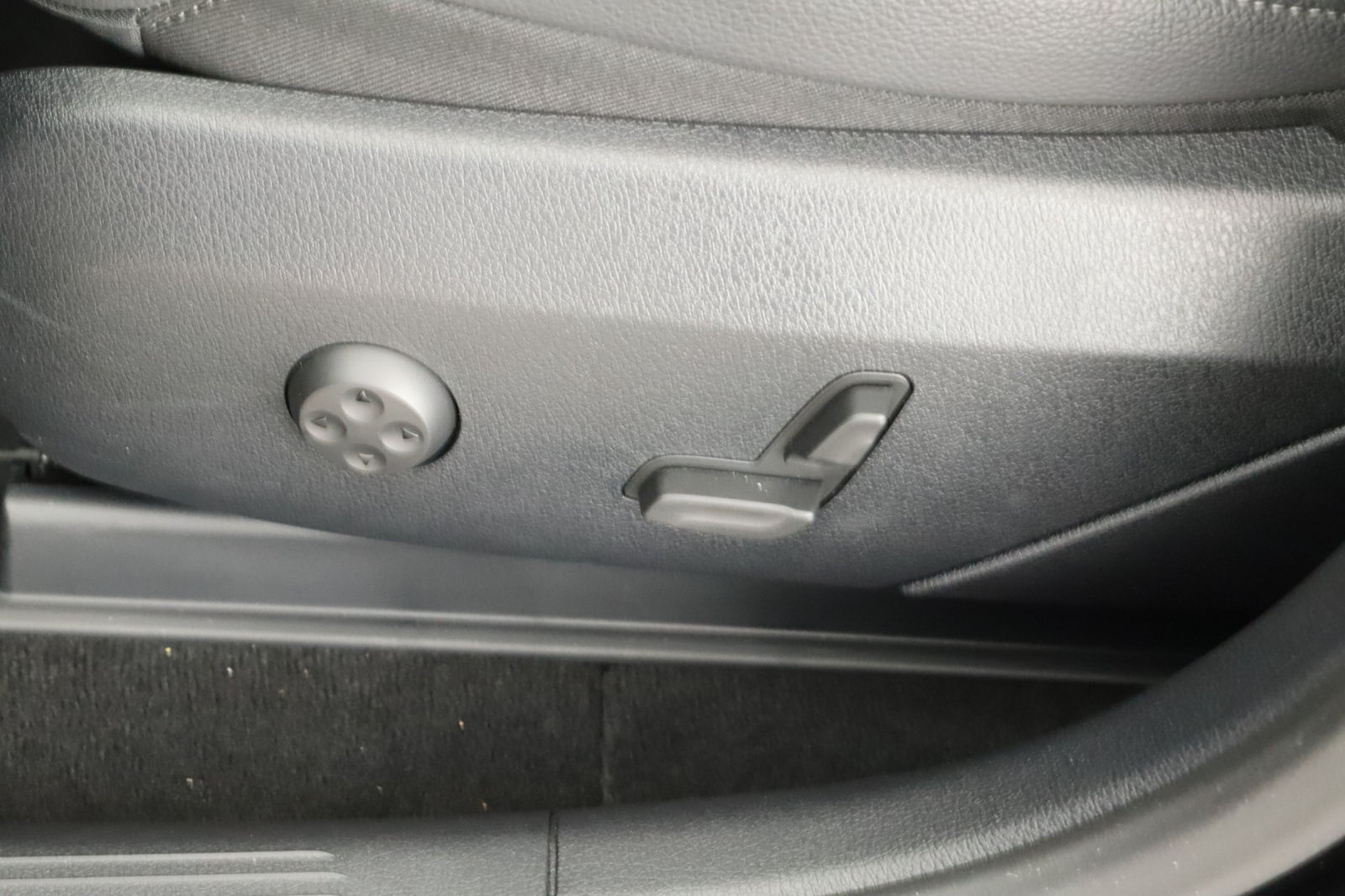 Mercedes-Benz GLC - 2025