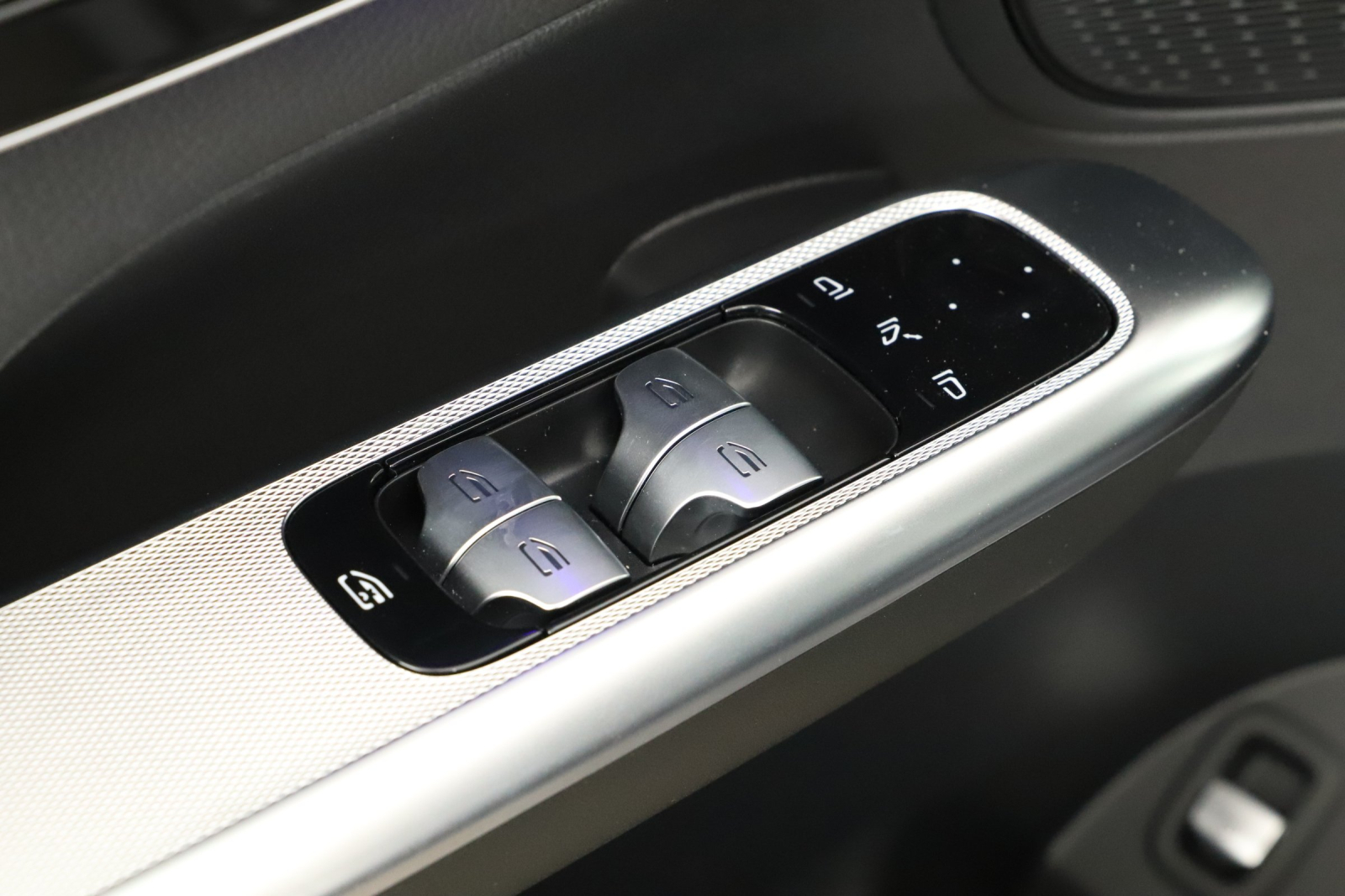 Mercedes-Benz GLC - 2025