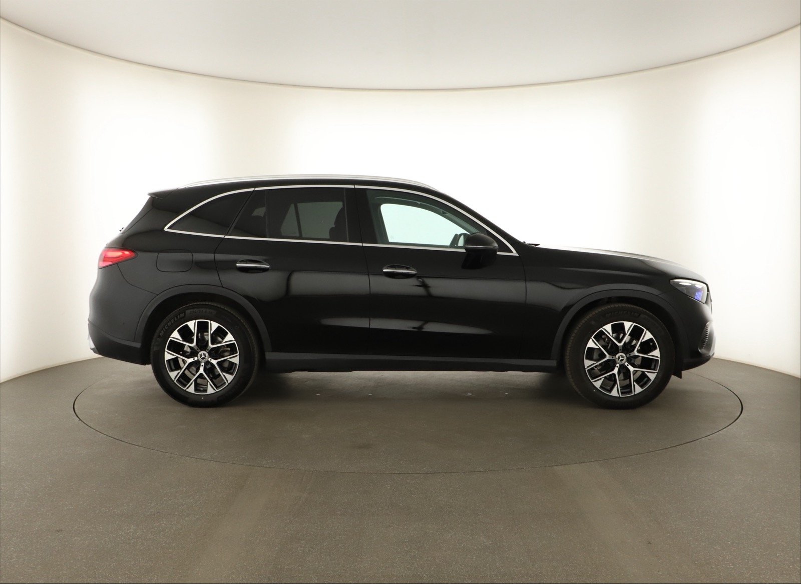 Mercedes-Benz GLC - 2025