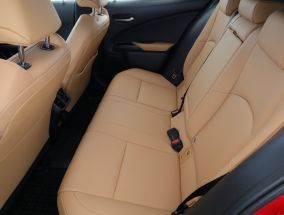 Lexus UX - 2024