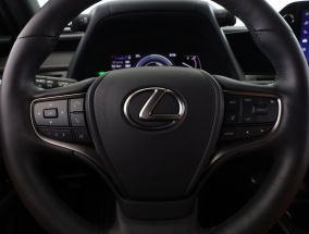 Lexus UX - 2024