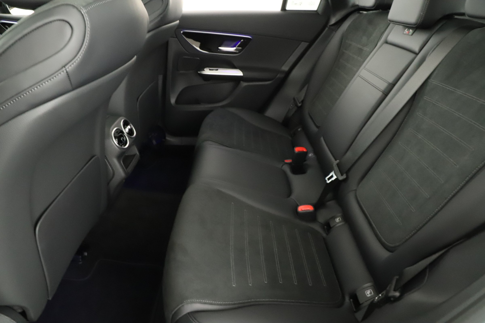 Mercedes-Benz GLC - 2025