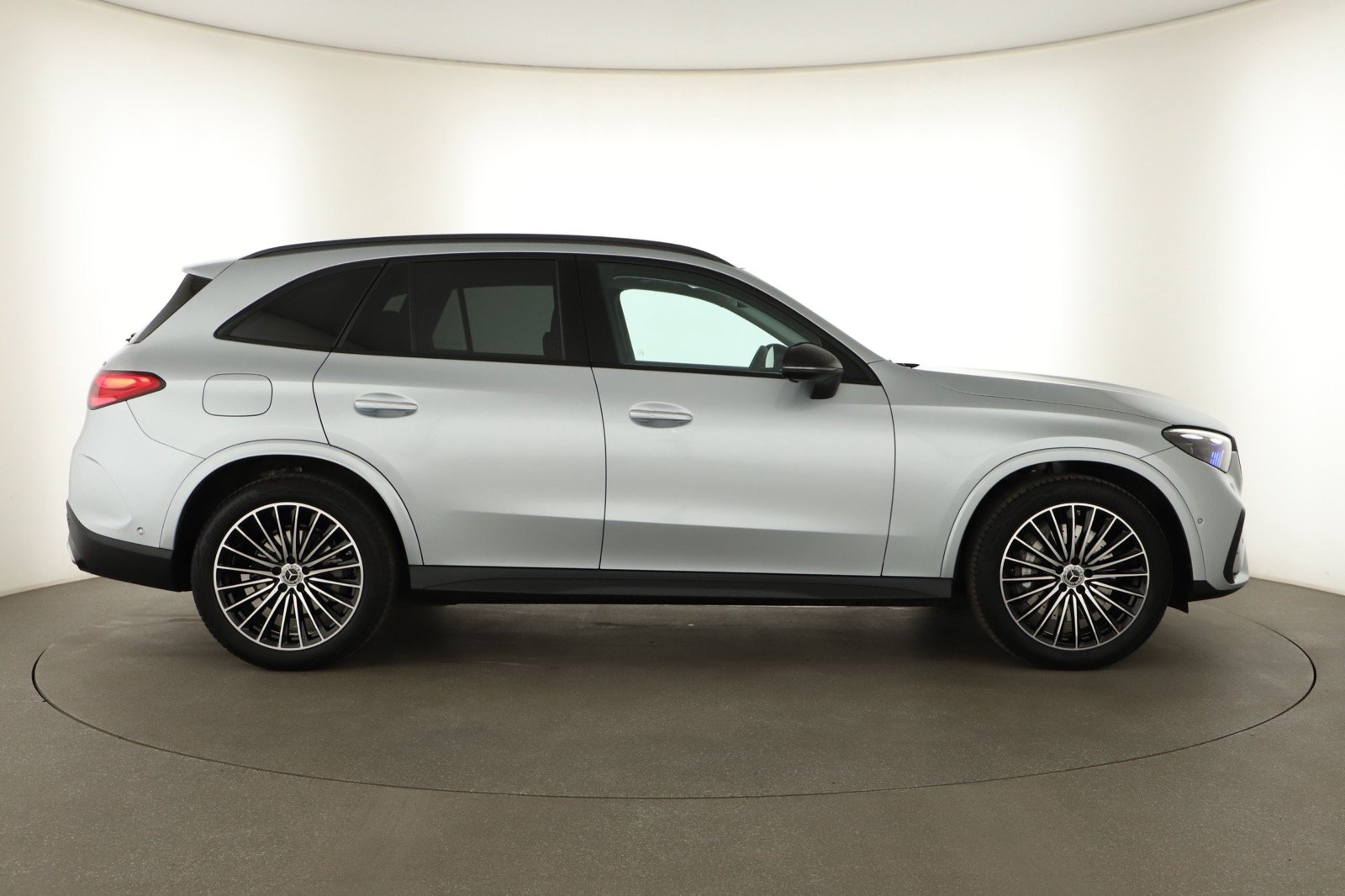 Mercedes-Benz GLC - 2025