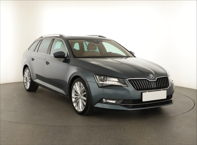 Škoda Superb 2016