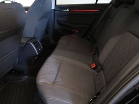 Volkswagen Golf - 2024