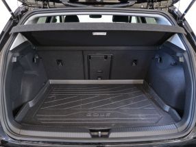 Volkswagen Golf - 2024