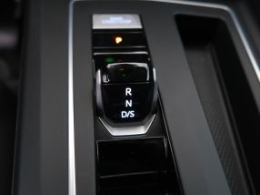 Volkswagen Golf - 2024