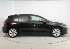 Volkswagen Golf - 2024