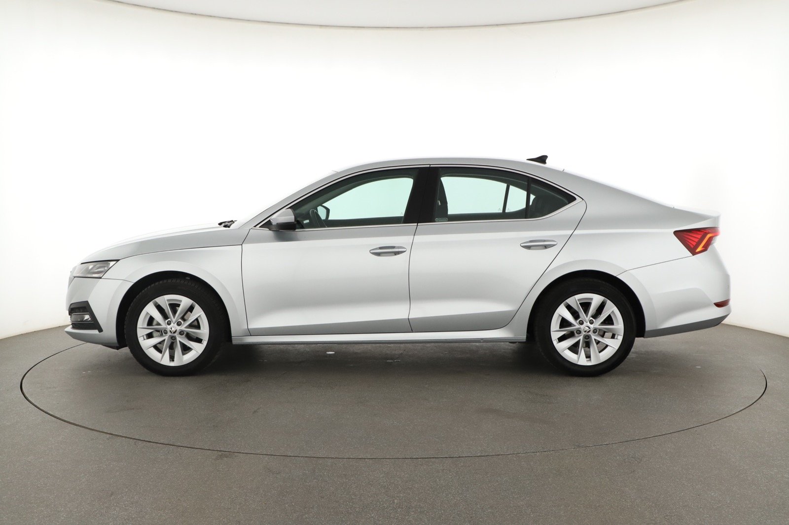 Škoda Octavia - 2023