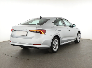 Škoda Octavia - 2023