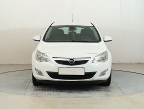 Opel Astra - 2011