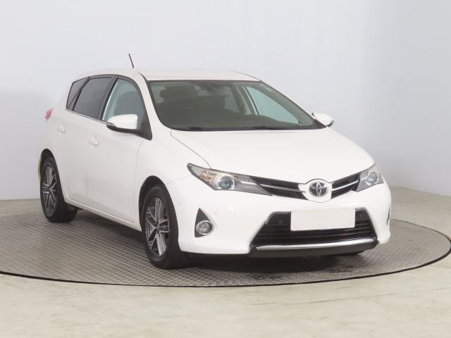 Toyota Auris 2014