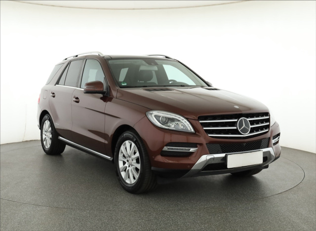 Mercedes-Benz ML 2015