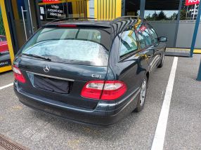 Mercedes-Benz E - 2004