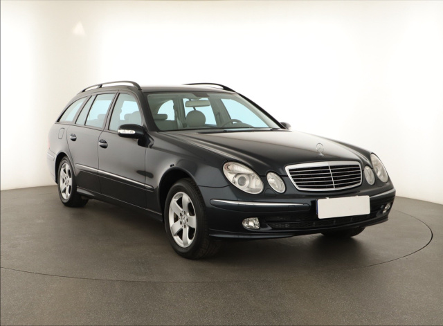 Mercedes-Benz E 2004