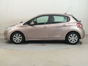 Peugeot 208 - 2012