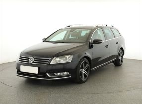 Volkswagen Passat - 2011