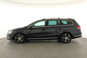 Volkswagen Passat - 2011