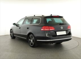 Volkswagen Passat - 2011