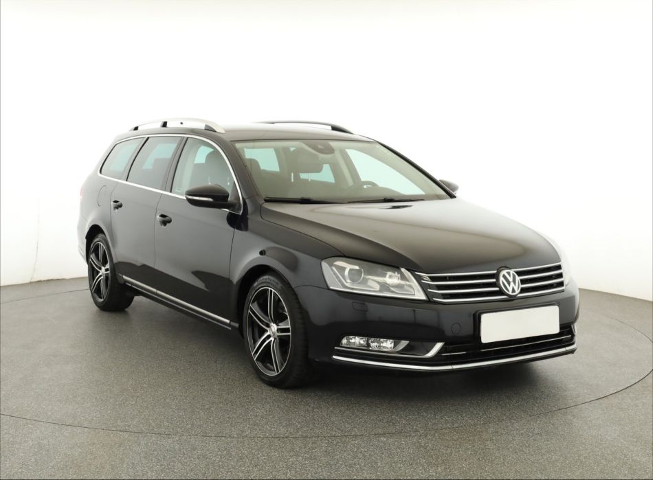 Volkswagen Passat - 2011