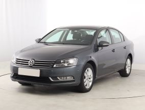 Volkswagen Passat - 2010