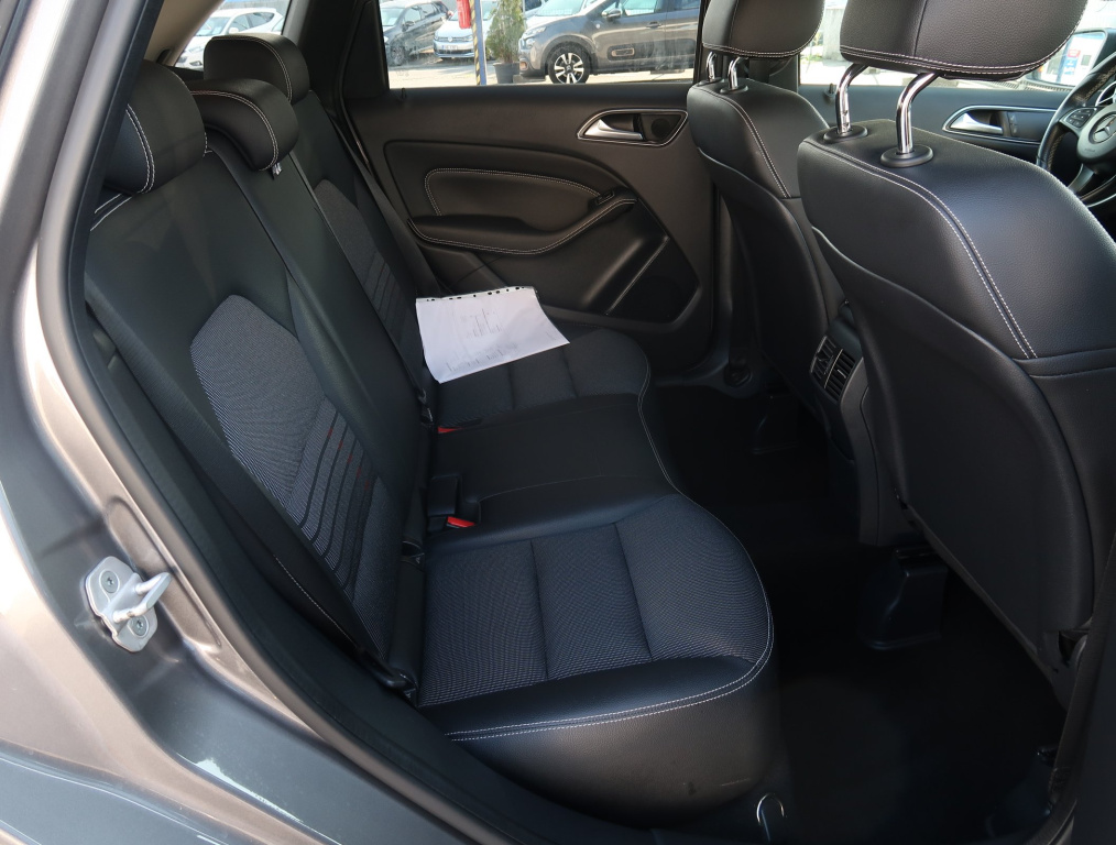 Mercedes-Benz B