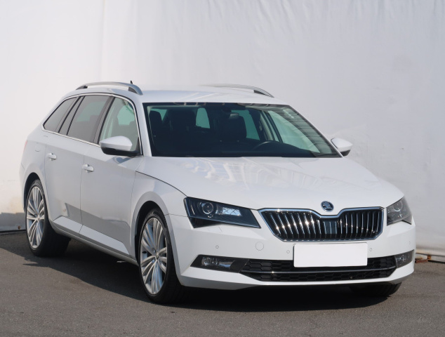 Škoda Superb 2015