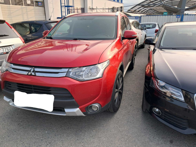 Mitsubishi Outlander 2015