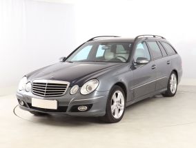Mercedes-Benz E - 2006
