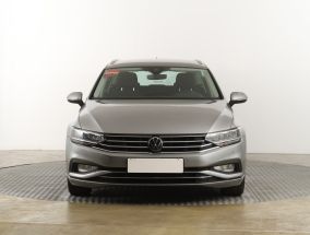 Volkswagen Passat - 2021