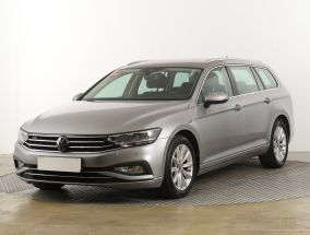 Volkswagen Passat - 2021