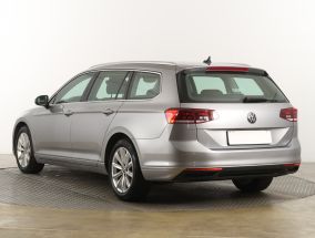 Volkswagen Passat - 2021