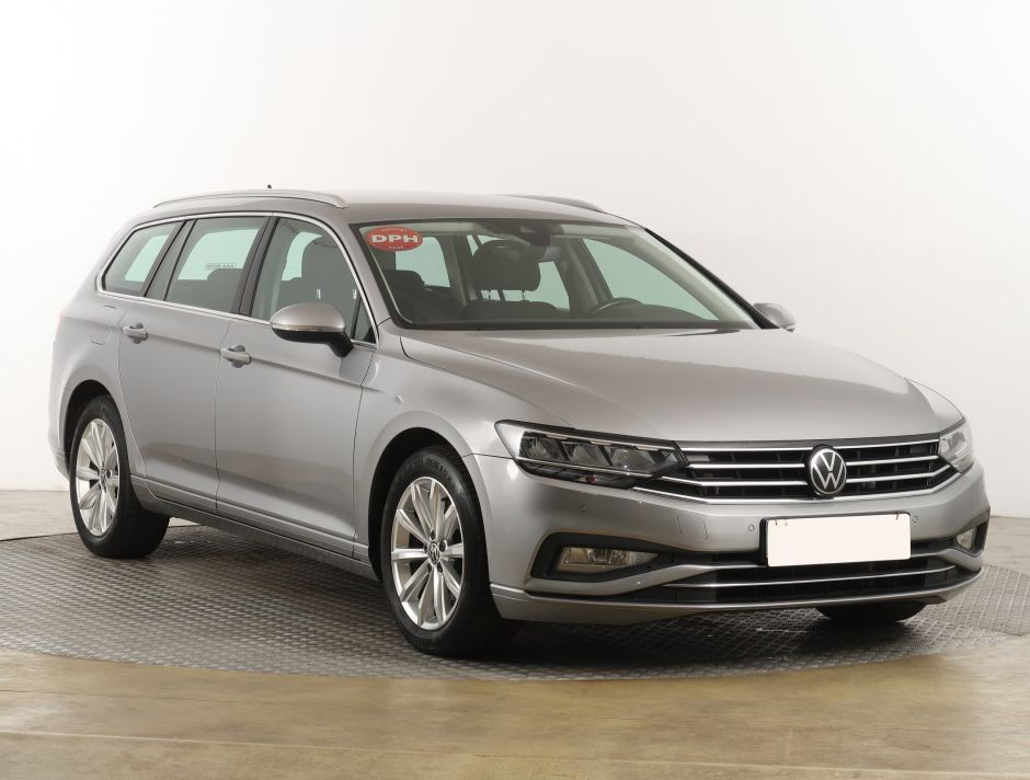 Volkswagen Passat - 2021