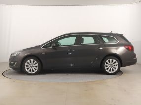 Opel Astra - 2013