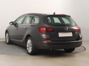 Opel Astra - 2013