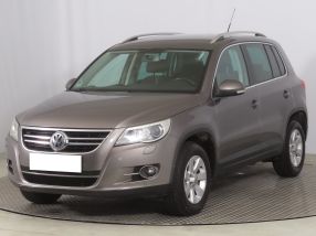 Volkswagen Tiguan - 2011