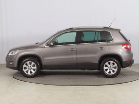 Volkswagen Tiguan - 2011