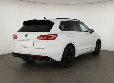 Volkswagen Touareg - 2022