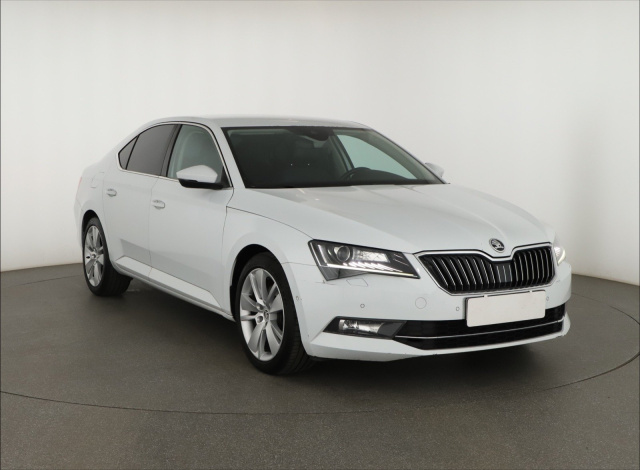 Škoda Superb 2015