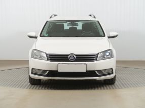 Volkswagen Passat - 2011