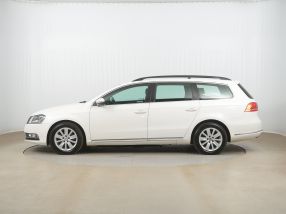 Volkswagen Passat - 2011