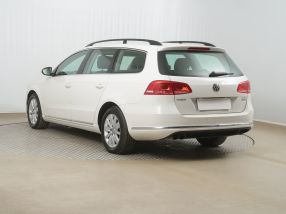 Volkswagen Passat - 2011
