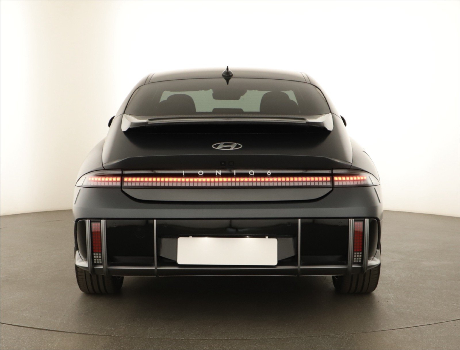 Hyundai Ioniq 6 - 2023
