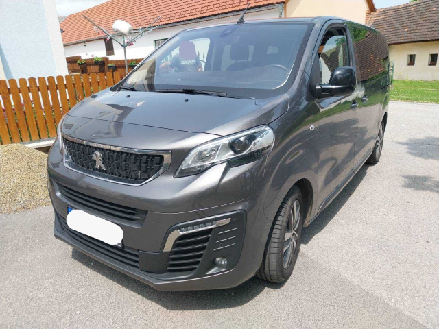 Peugeot Traveller 2022